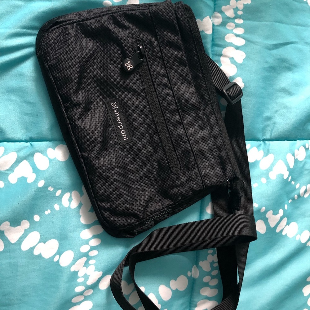 Sherpani bag